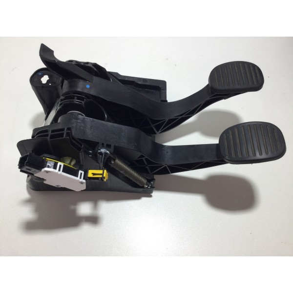 Pedal Embreagem Freio Pedaleira Fiat Mobi Like 2017