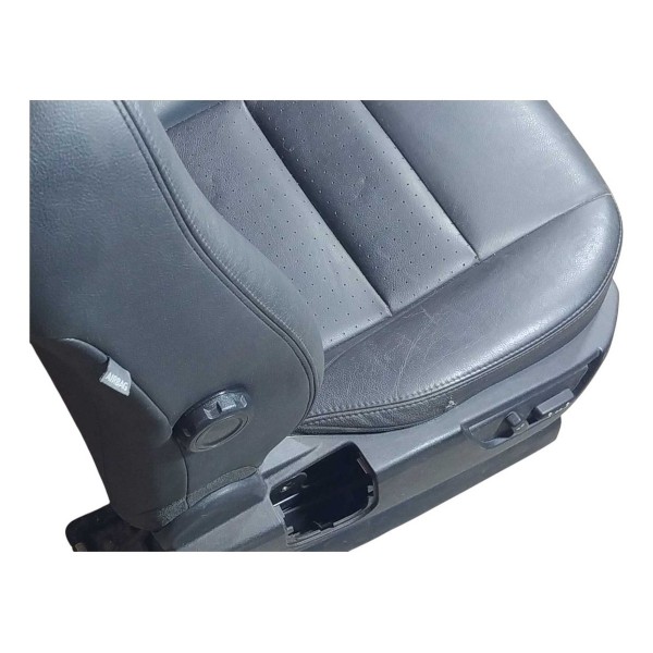 Banco Dianteiro Land Rover Discovery 3 Tdv6 Hse 2005 Direito - Preto