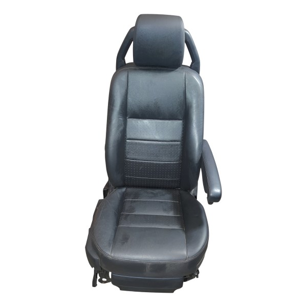 Banco Dianteiro Land Rover Discovery 3 Tdv6 Hse 2005 Direito - Preto