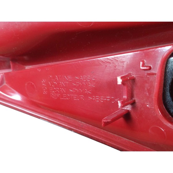 Lanterna Traseira Direito Citroen C3 Exclusive 1.6 16v 2012 Direito/passageiro Vermelho