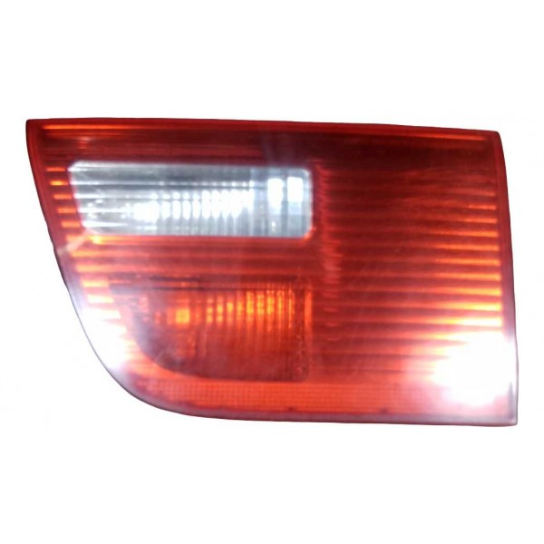 Lanterna Tampa Traseira Direito Bmw X5 4.4is 2004 Detalhe Direito/passageiro Vermelho