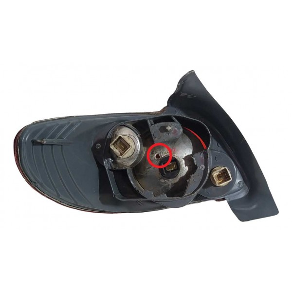 Lanterna Traseira Direito Peugeot 206 2005 Detalhe Direito/passageiro Vermelho