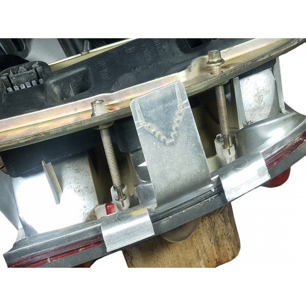 Lanterna Traseira Esquerdo Fiat Brava 2000 Carello Detalhe Esquerdo/motorista Vermelho