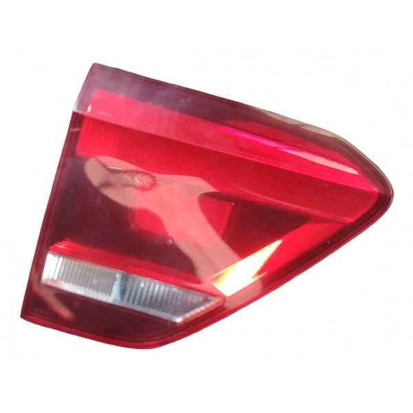 Lanterna Tampa Traseira Esquerdo Volkswagen Fox 2016 Esquerdo/motorista Vermelho