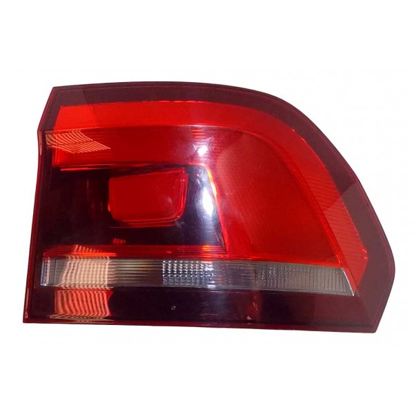 Lanterna Traseira Direito Volkswagen Fox Run 1.6 Msi 2016 Direito/passageiro Vermelho