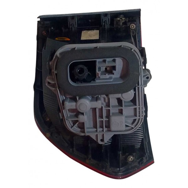 Lanterna Traseira Direito Volkswagen Fox Run 1.6 Msi 2016 Direito/passageiro Vermelho