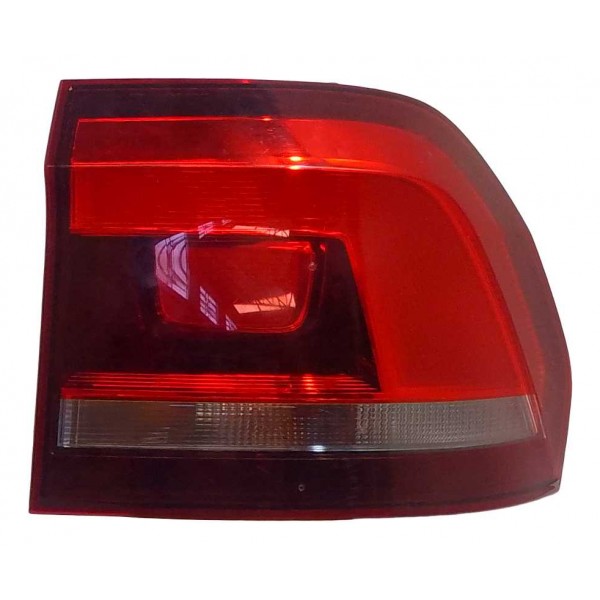 Lanterna Traseira Direito Volkswagen Fox Run 1.6 Msi 2016 Direito/passageiro Vermelho